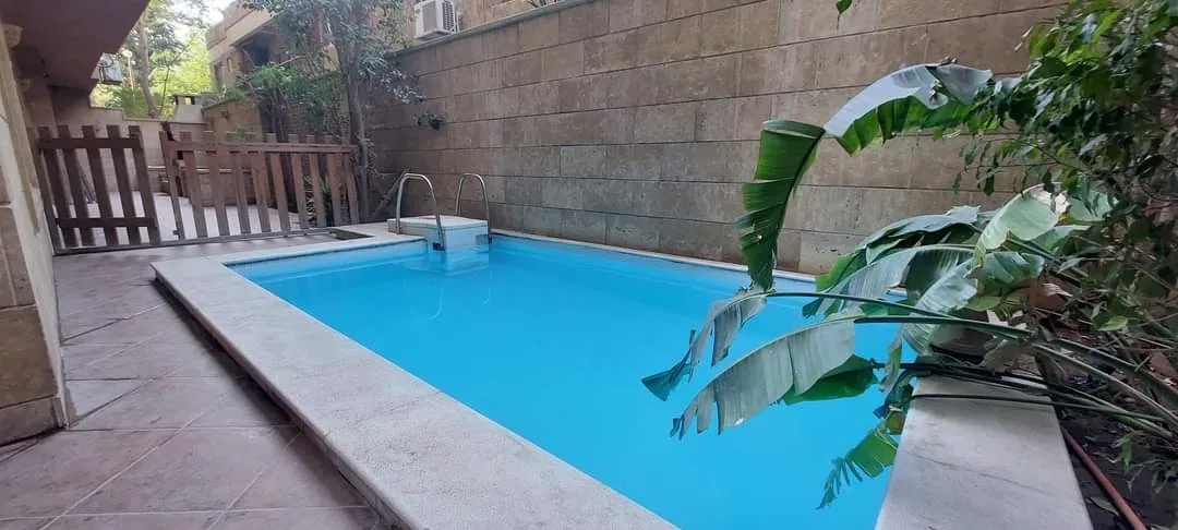 شقه دور ارضي مفروشه حديثه للايجار في دجله المعادي القاهره مصر