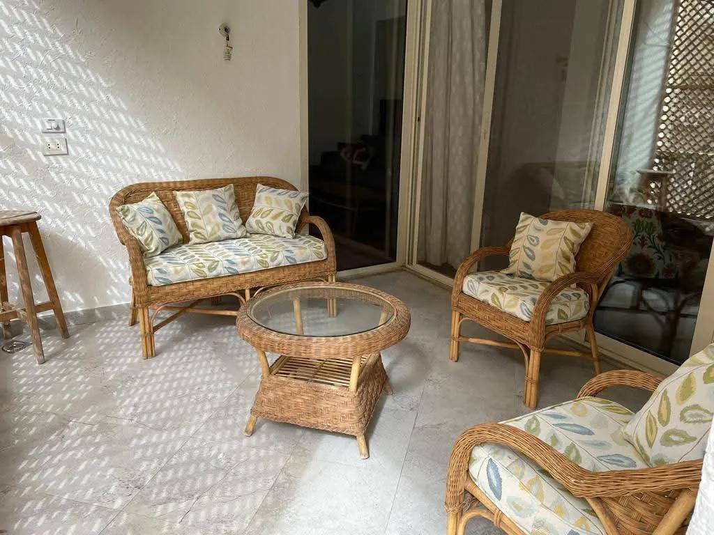 شقه مفروشه للايجار في سرايات المعادي القاهره مصر 