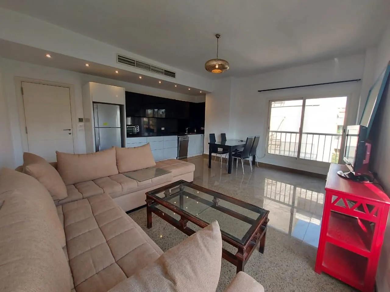 شقه مفروشه للايجار في المعادي القاهره مصر 