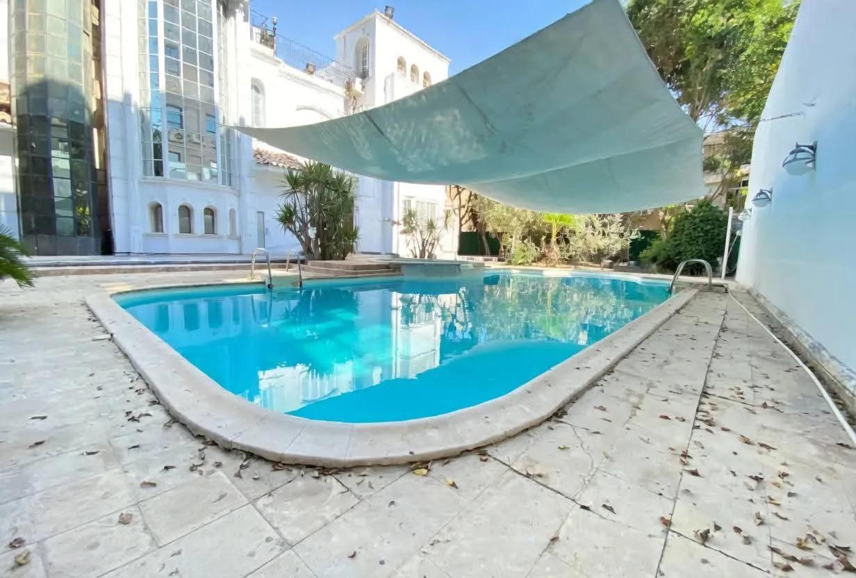 فيلا للايجار في دجله المعادي القاهره مصر 