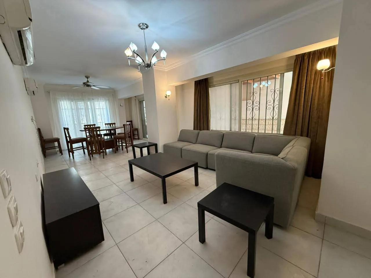 فيلا فسيحه للايجار في سرايات المعادي القاهره مصر